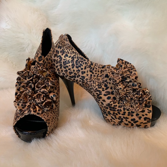 Cheetah Print Peep Toe Stilettos - Picture 2 of 8